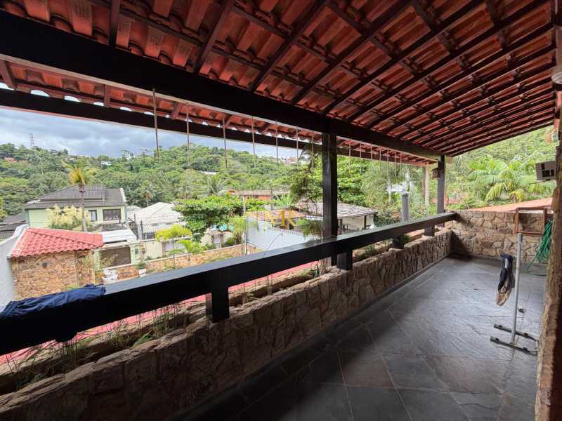 Conheça WhatsApp Image 2026-10-27 at 1 do imóvel - Casa em Condomínio à venda Rua Fritz Feigl, Freguesia (Jacarepaguá), Rio de Janeiro - R$ 2.200.000 - R0107 - 28 WhatsApp Image 2026-10-27 at 1 - 28