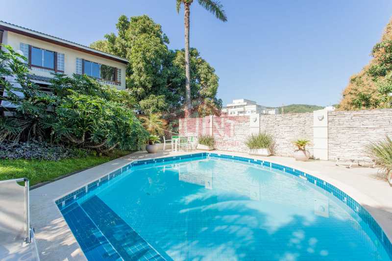 Conheça Piscina 2 do imóvel - Casa em Condomínio 4 quartos à venda Badu, Niterói - R$ 1.900.000 - 1323 - 28 Piscina 2 - 28
