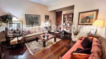 Apartamento de 3 quartos a venda em Copacabana, vaga, 2 quadras da praia e colado ao metro Cantagalo. - JBC303521