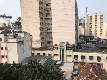 Laranjeiras 3 quartos andar alto vista livre silencioso portaria 24hs - JBF37637
