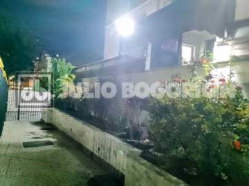 Magnífico Apartamento- Todo Reformado- Venda- 3 Quartos com 1 suite- Varanda- Dependência Completa- 1 Vaga Escriturada!!! - JBM306422 Magnífico Apartamento- Todo Reformado- Venda- 3 Quartos com 1 suite- Varanda- Dependência Completa- 1 Vaga Escriturada!!! - JBM306422