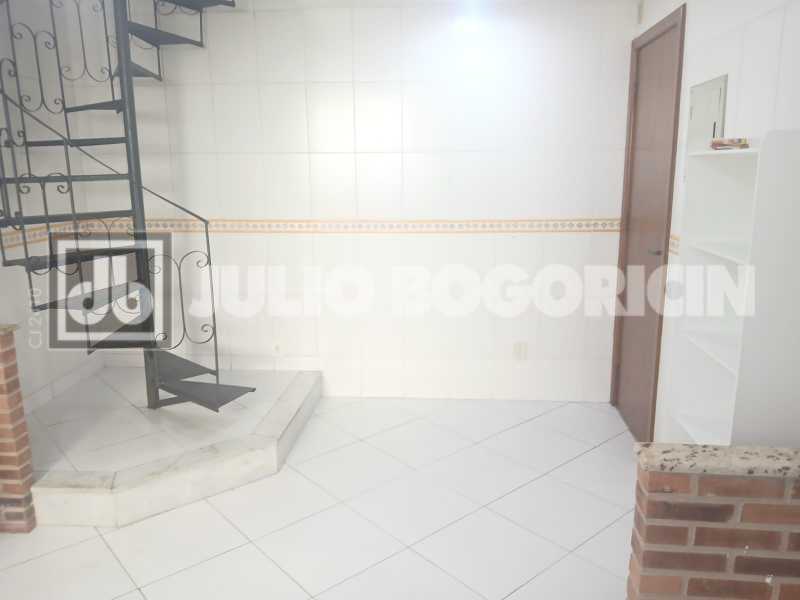 Conheça 01 9. do imóvel - Próximo Praça Saens Pena e Metrô Vazio Duplex com Terraço Estacionamento 1 veículo - JBT305257 - 12 01 9. - 12