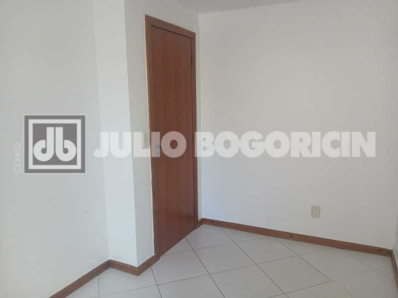 Conheça 01 18. do imóvel - Próximo Praça Saens Pena e Metrô Vazio Duplex com Terraço Estacionamento 1 veículo - JBT305257 - 23 01 18. - 23