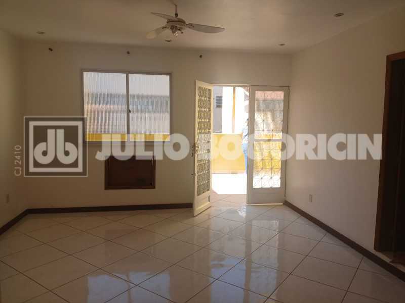 Conheça 01 24. do imóvel - Próximo Praça Saens Pena e Metrô Vazio Duplex com Terraço Estacionamento 1 veículo - JBT305257 - 3 01 24. - 3