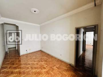 Ótima localização - Rua Pereira da Silva, apartamento de 3 quartos com suíte , dependências completas, vazio, Oportunidade! - JBF38338