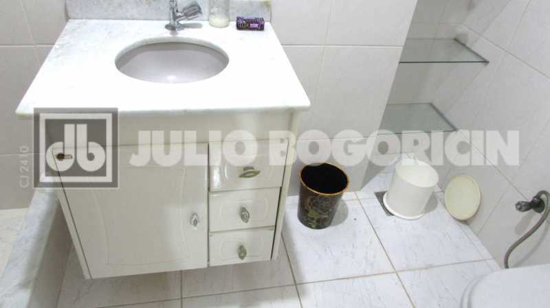 Conheça 16 do imóvel - Gloria - Junto Metrô - Excelente apartamento - Claro, ventilado e silencioso - Sala - 1 quarto - Cozinha espaçosa - Área - Dep. Completas - 62m² - Entrega imediata - Morar e ser feliz! - JBF17235 - 13 16 - 13