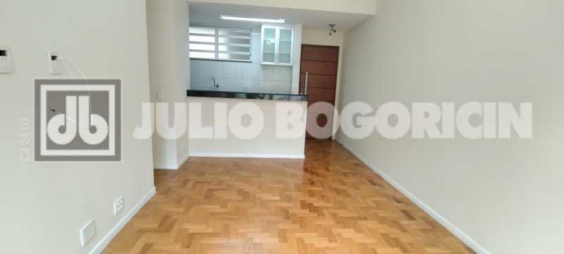 Conheça 3 do imóvel - Excelente apartamento, reformado, 2 quartos (suíte). Condomínio barato. NADA A FAZER ! Oportunidade!! - JBT207455 - 3 3 - 3