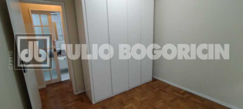 Conheça 8 do imóvel - Excelente apartamento, reformado, 2 quartos (suíte). Condomínio barato. NADA A FAZER ! Oportunidade!! - JBT207455 - 8 8 - 8