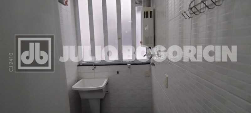 Conheça 21 do imóvel - Excelente apartamento, reformado, 2 quartos (suíte). Condomínio barato. NADA A FAZER ! Oportunidade!! - JBT207455 - 21 21 - 21
