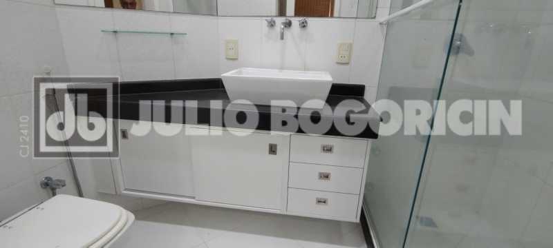 Conheça 27 do imóvel - Excelente apartamento, reformado, 2 quartos (suíte). Condomínio barato. NADA A FAZER ! Oportunidade!! - JBT207455 - 27 27 - 27