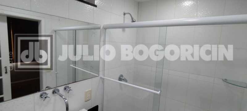Conheça 28 do imóvel - Excelente apartamento, reformado, 2 quartos (suíte). Condomínio barato. NADA A FAZER ! Oportunidade!! - JBT207455 - 28 28 - 28