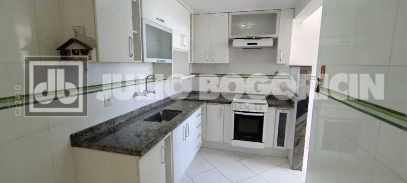 Conheça 17 do imóvel - Excepcional localização, +/- 3 minutos a pé do Metrô Uruguai. Ótimo apartamento, 3 quartos, vaga de garagem escriturada. Oportunidade!! - JBT305483 - 16 17 - 16