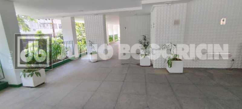 Conheça 26 do imóvel - Excepcional localização, +/- 3 minutos a pé do Metrô Uruguai. Ótimo apartamento, 3 quartos, vaga de garagem escriturada. Oportunidade!! - JBT305483 - 25 26 - 25
