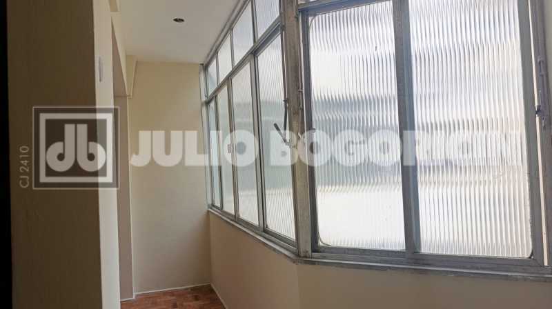 Conheça JANELA DA SALA. do imóvel - Apartamento 2 quartos à venda Copacabana, Rio de Janeiro - R$ 980.000 - JBC200207 - 4 JANELA DA SALA. - 4