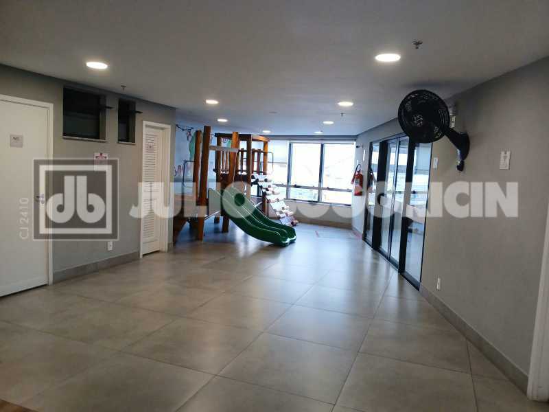 Conheça 25. do imóvel - TIJUCA ALWAYS - SALA 2 QUARTOS - SUÍTE - ARMÁRIOS - METRÔ - JBAP211308 - 25 25. - 25