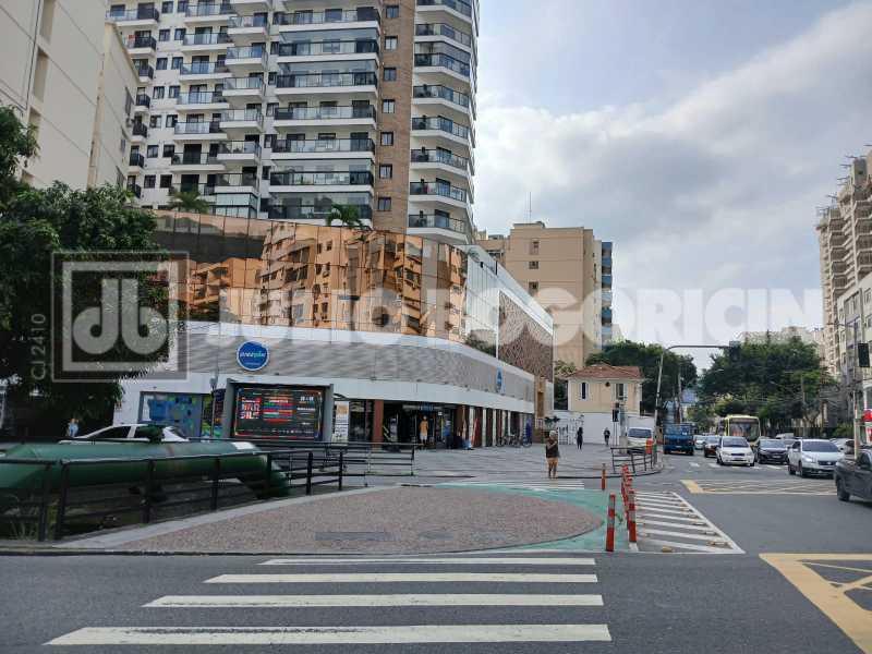 Conheça 31. do imóvel - TIJUCA ALWAYS - SALA 2 QUARTOS - SUÍTE - ARMÁRIOS - METRÔ - JBAP211308 - 31 31. - 31