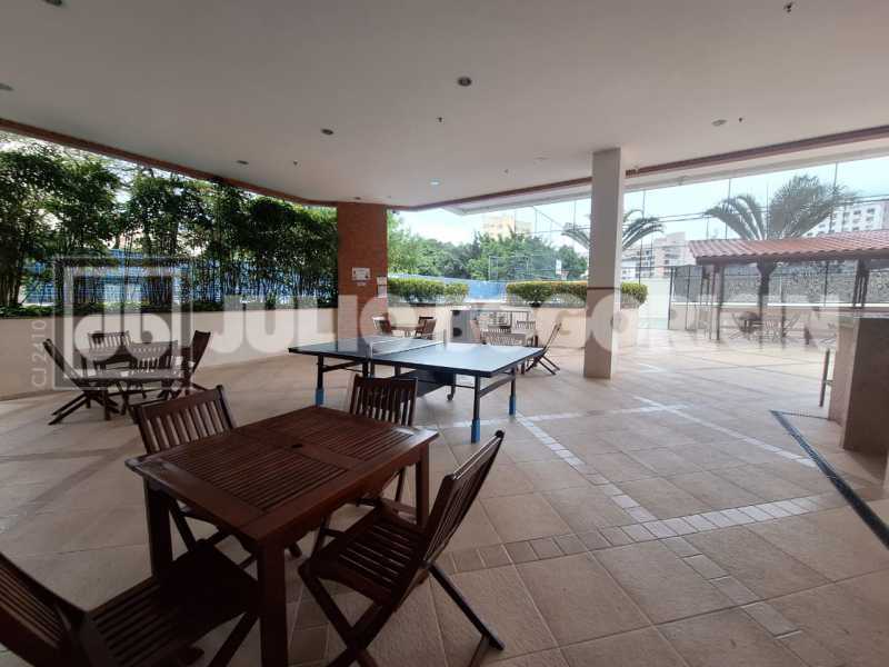 Conheça 3bcab473-9d98-42f4-80a4-5851ec do imóvel - localização,1 minuto metrô Uruguai, farto comercio, apartamento, frente, andar alto, sol manhã, varandão, 2quartos suíte, cozinha com armários, dependências, 1 vaga, infra total., portaria 24hs - JBT207463 - 5 3bcab473-9d98-42f4-80a4-5851ec - 5