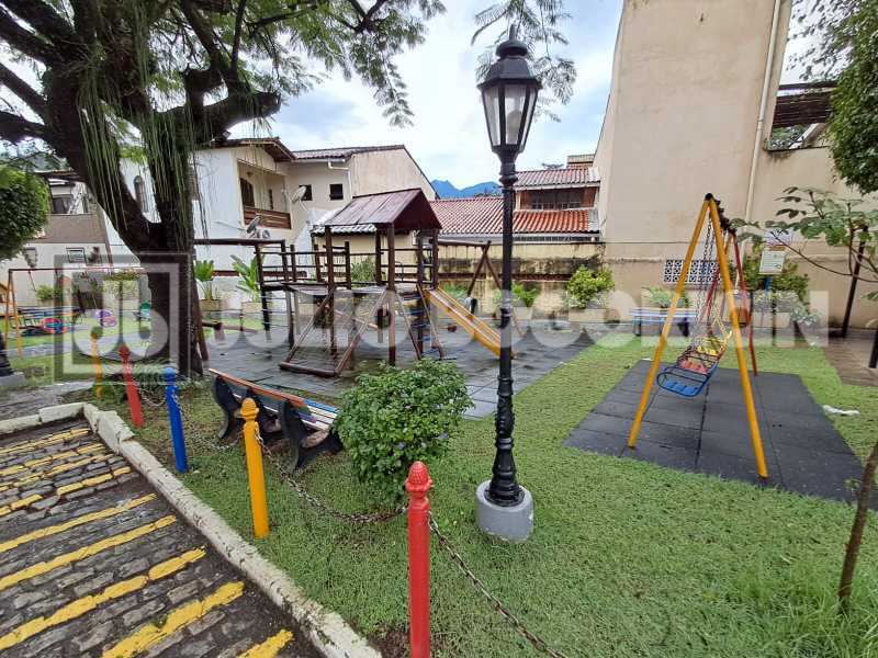 Conheça 1000524469 do imóvel - Casa em Condomínio : Residencial / Freguesia (Jacarepaguá) Casa 2 quartos avarandados 1 suíte condomínio arborizado linha amarela papizzo Condomínio Alvorada - JBJ602254 - 16 1000524469 - 16