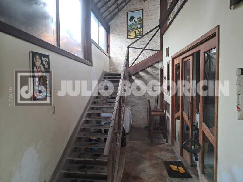 Conheça 1000524492 do imóvel - Casa em Condomínio : Residencial / Freguesia (Jacarepaguá) Casa 2 quartos avarandados 1 suíte condomínio arborizado linha amarela papizzo Condomínio Alvorada - JBJ602254 - 23 1000524492 - 23