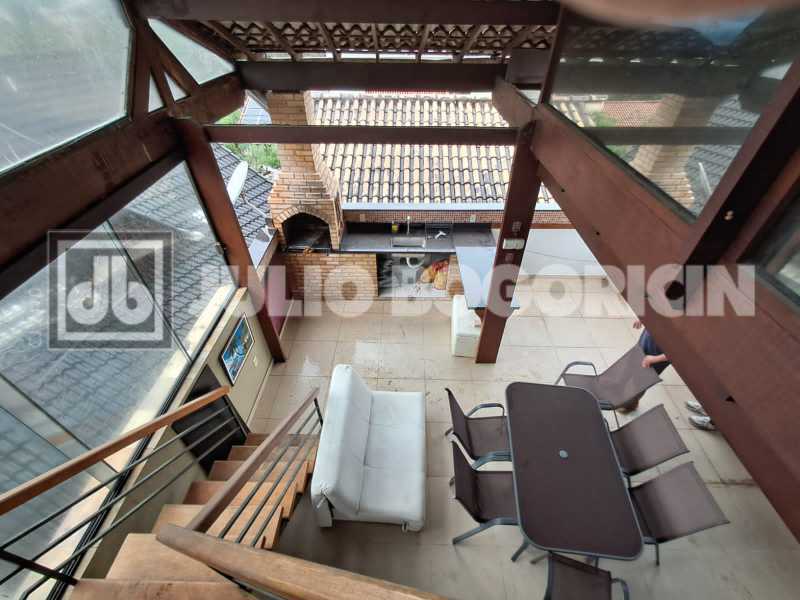 Conheça 1000524495 do imóvel - Casa em Condomínio : Residencial / Freguesia (Jacarepaguá) Casa 2 quartos avarandados 1 suíte condomínio arborizado linha amarela papizzo Condomínio Alvorada - JBJ602254 - 26 1000524495 - 26