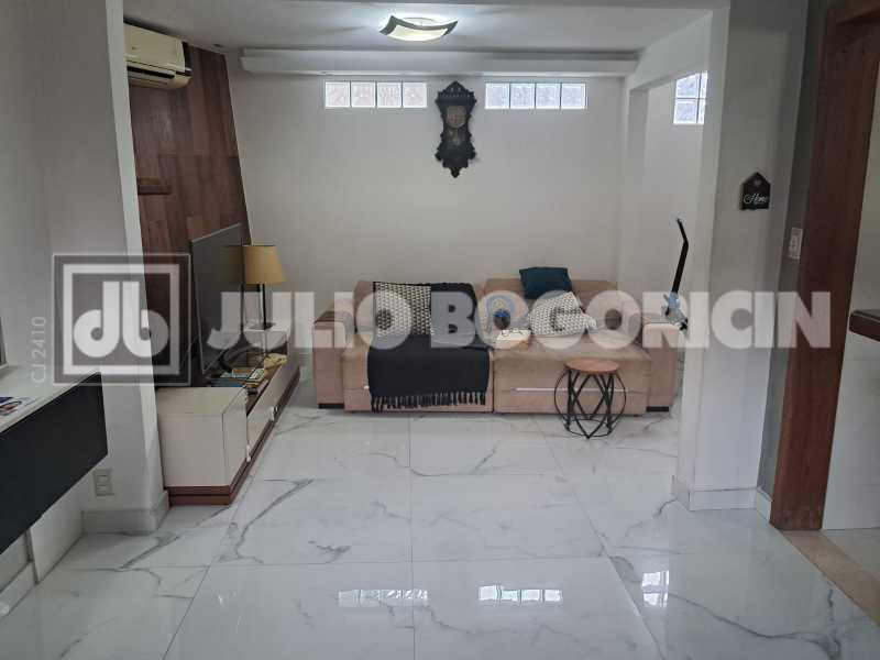 Conheça 1000524513 do imóvel - Casa em Condomínio : Residencial / Freguesia (Jacarepaguá) Casa 2 quartos avarandados 1 suíte condomínio arborizado linha amarela papizzo Condomínio Alvorada - JBJ602254 - 4 1000524513 - 4