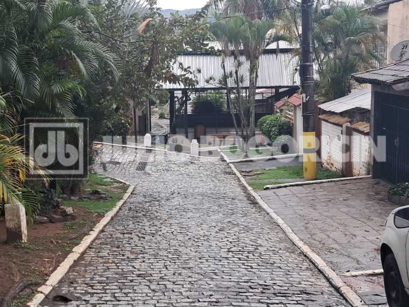 Conheça 1000524525 do imóvel - Casa em Condomínio : Residencial / Freguesia (Jacarepaguá) Casa 2 quartos avarandados 1 suíte condomínio arborizado linha amarela papizzo Condomínio Alvorada - JBJ602254 - 35 1000524525 - 35