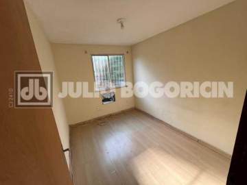 Apartamento : / Residencial / Anil - JBJ36924