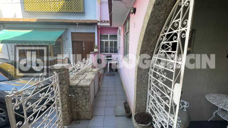 Conheça 15. do imóvel - MÉIER - RUA AQUIDABÃ - AMPLA CASA DE VILA À VENDA - 6 DORMITÓRIOS( 1 SUÍTE) - TERRAÇO - ATENDE 2 FAMILIAS. - JBM608564 - 4 15. - 4