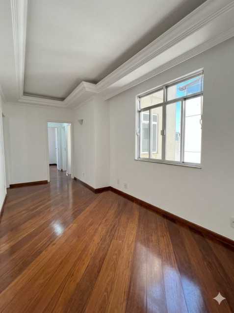 Apartamento com Área Privativa localizado no bairro Jardim Glória