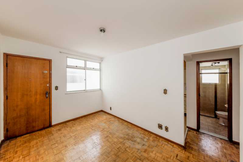 Apartamento com 2 quartos localizado no Cascatinha