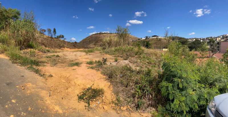 Lote com 435 m² localizado no bairro Santa Amélia