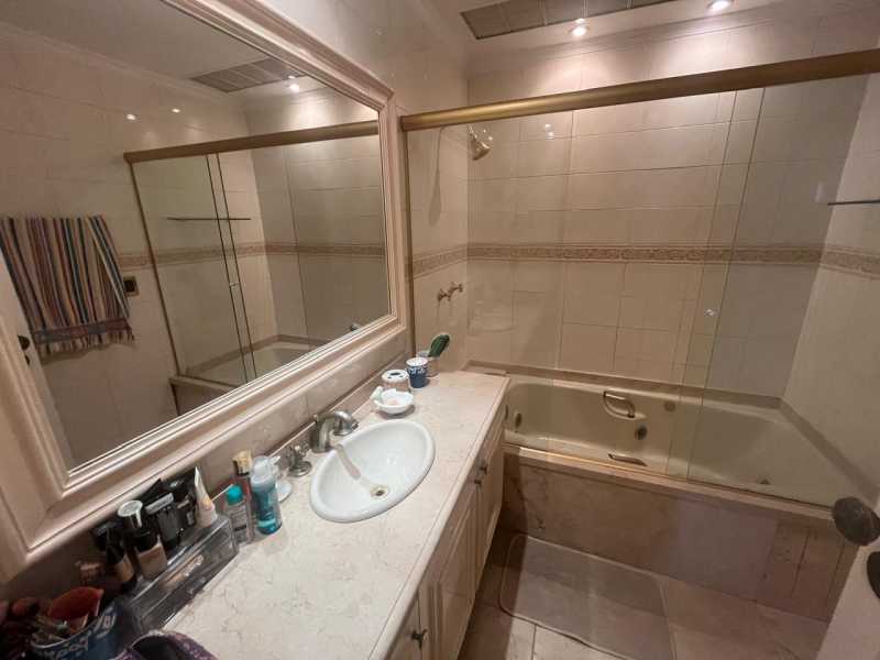 Conheça Imagem do WhatsApp de 2025-03- do imóvel - Apartamento Dúplex - Vistão Mar - Deslumbrante! - 113 - 26 Imagem do WhatsApp de 2025-03- - 26
