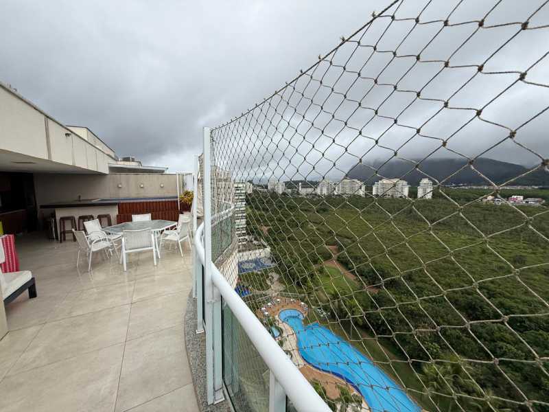 Conheça 1. do imóvel - Vendo Linda Cobertura Duplex no Condomínio Blue Lando com sala de Cinema e Terraço com piscina e varanda gourmet. - 238 - 8 1. - 8