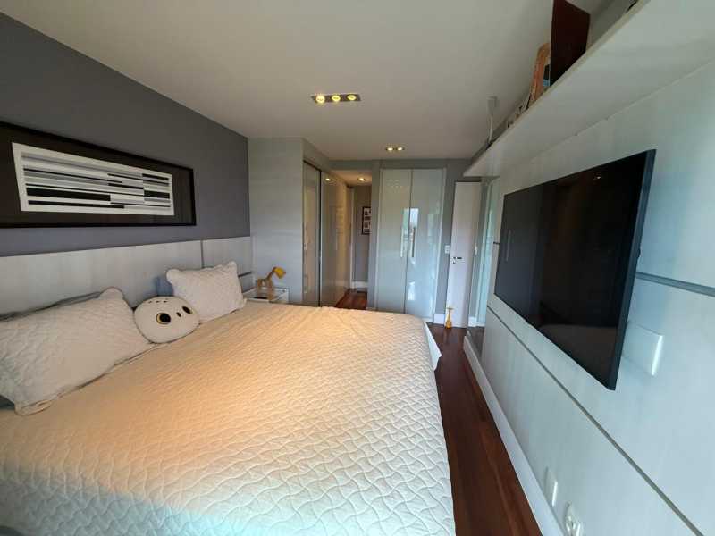 Conheça 28. do imóvel - Vendo Linda Cobertura Duplex no Condomínio Blue Lando com sala de Cinema e Terraço com piscina e varanda gourmet. - 238 - 23 28. - 23