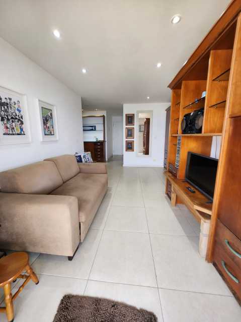 Conheça 21. do imóvel - Vendo Apartamento de Frente pra Praia da Barra da Tijuca - Vista Livre pro Mar - 242 - 10 21. - 10