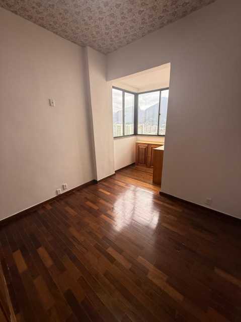 Conheça 12. do imóvel - Alugo Apartamento de 4 quartos na praia da Barra da Tijuca - 268 - 13 12. - 13