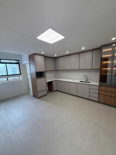 Conheça WhatsApp Image 2026-07-24 at 1 do imóvel - Vendo Lindo Apartamento de 4 quartos no Barramares na praia da Barra da Tijuca - 269 - 22 WhatsApp Image 2026-07-24 at 1 - 22