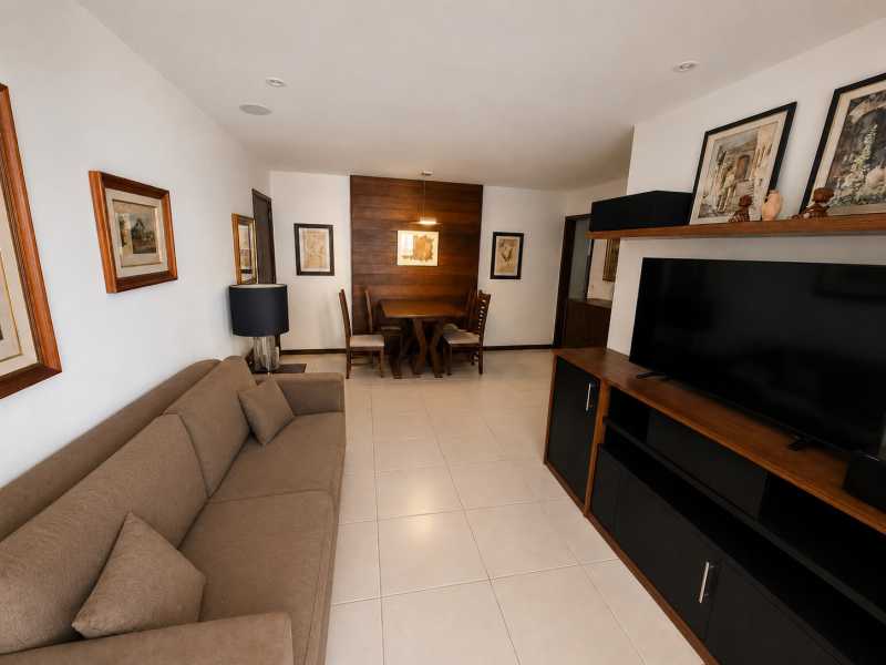 Conheça WhatsApp Image 2026-07-28 at 0 do imóvel - Vendo Lindo Apartamento na Praia da Barra da Tijuca - 271 - 8 WhatsApp Image 2026-07-28 at 0 - 8
