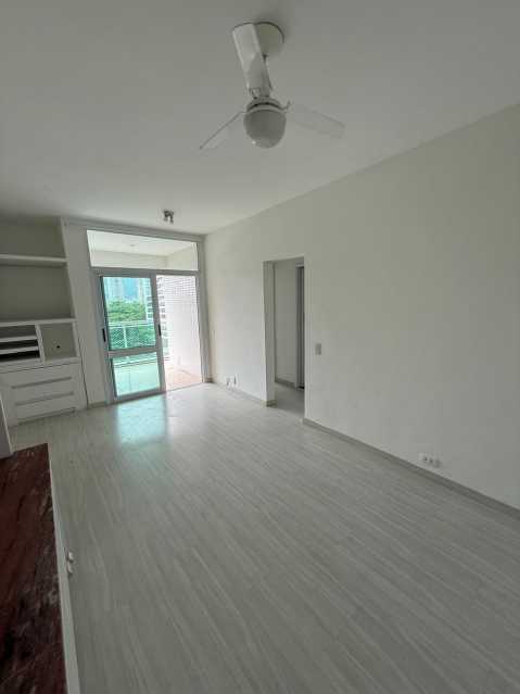 Conheça 8. do imóvel - Vendo Apartamento na Praia da Barra da Tijuca com Vista Mar da Suíte - 315 - 8 8. - 8