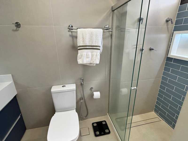 Conheça 12. do imóvel - Vendo Apartamento na Praia da Barra da Tijuca no Posto 6 - 353 - 7 12. - 7