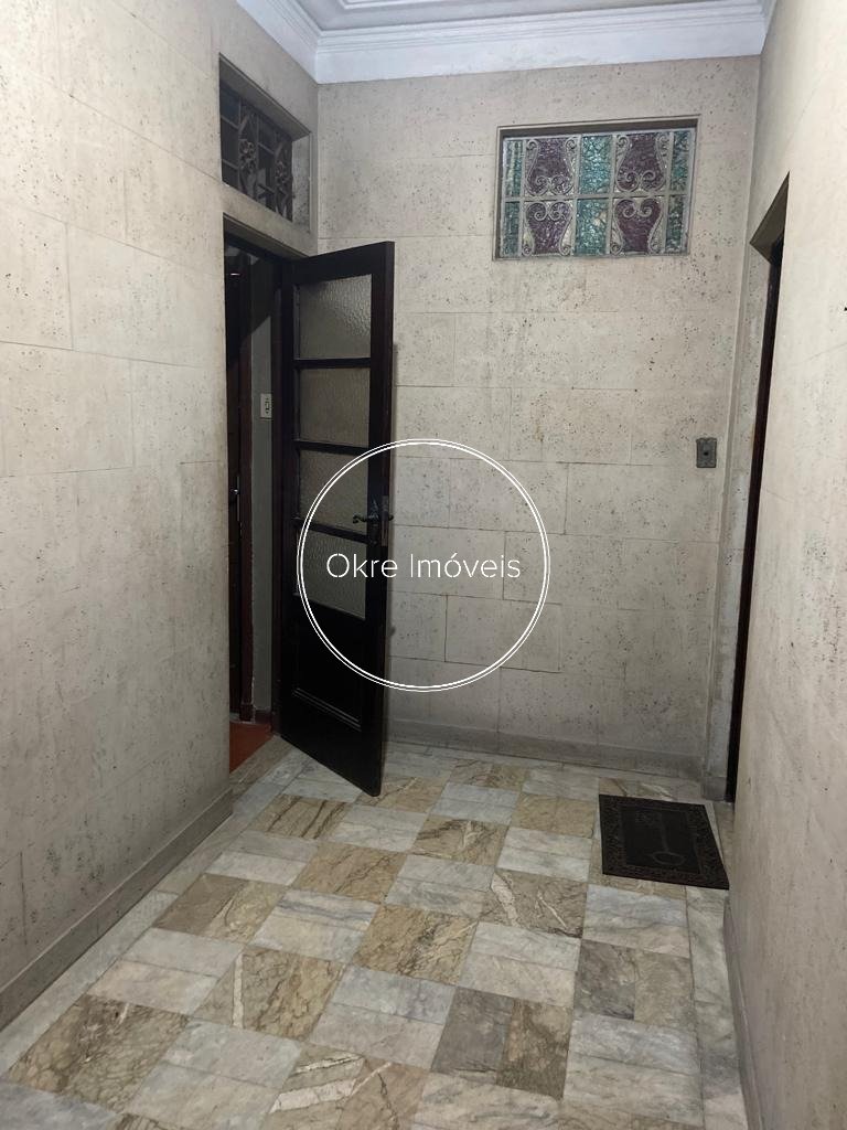 HALL ANDAR - 2