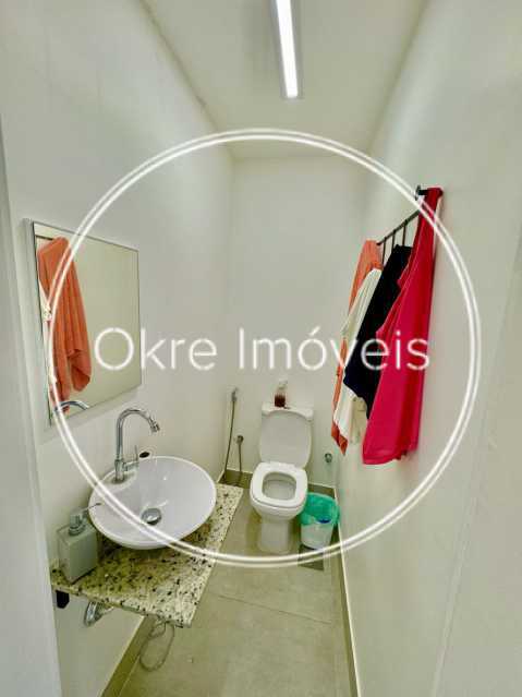Conheça BANHEIRO SERVIÇO do imóvel - COBERTURA DUPLEX COM VISTA MAR À VENDA EM COPACABANA. - LECO40072 - 33 BANHEIRO SERVIÇO - 33
