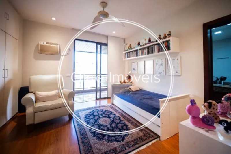 Conheça WhatsApp Image 2026-08-24 at 1 do imóvel - Cobertura Triplex de 514 m² com Piscina Privativa e Vista para o Cristo - LECO40195 - 24 WhatsApp Image 2026-08-24 at 1 - 24