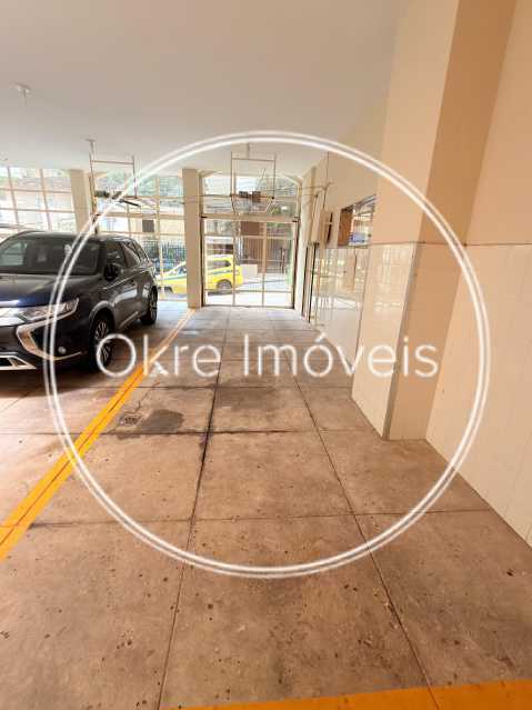 Conheça Vaga demarcada e ampla do imóvel - COBERTURA DUPLEX À VENDA NO LEBLON. - 8594 - 37 Vaga demarcada e ampla - 37
