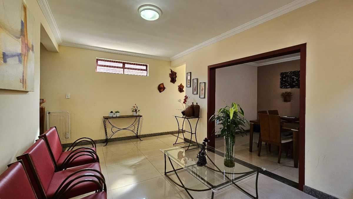 Vendido - Otima casa a venda no centro de Ouro Preto - MBCA50001