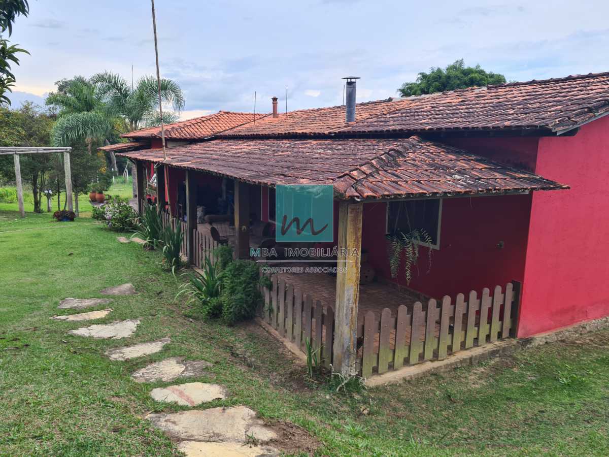 ESCRITURA E REGISTRO - Sítio exuberante com diversas comodidades em meio à natureza! - MBSI70002
