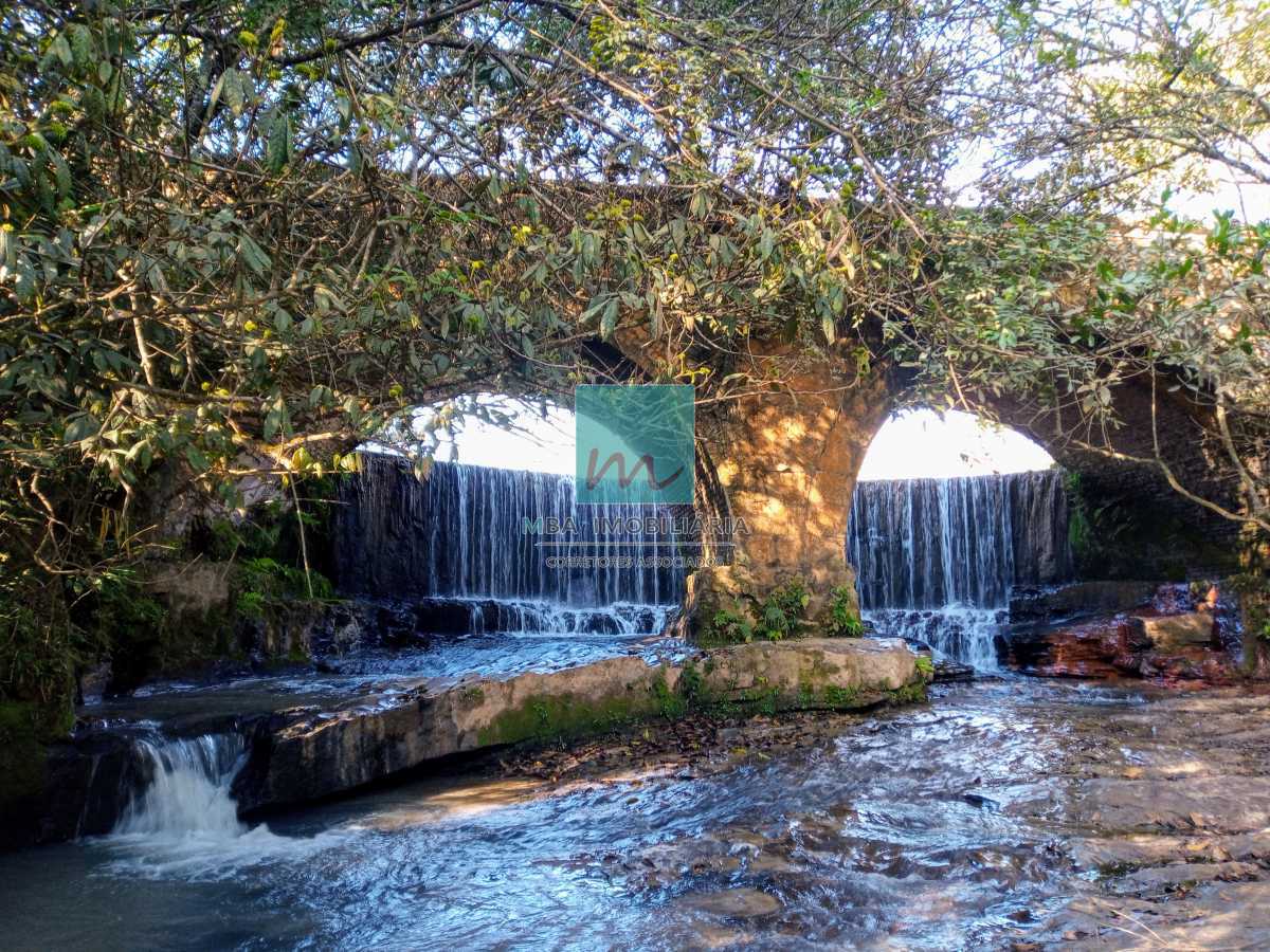 ESCRITURA E REGISTRO - Sítio exuberante com diversas comodidades em meio à natureza! - MBSI70002