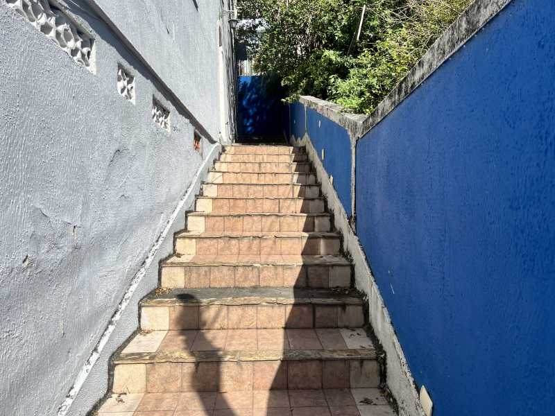 Conheça Escada de Acesso do imóvel - Casa sobrado à venda em Santa Bárbara com 2 quartos | Ótima localização - JNCA30001 - 27 Escada de Acesso - 27