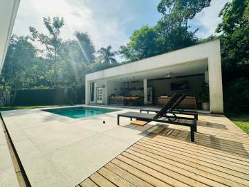 Casa em Condomínio à venda Estrada da Barra da Tijuca, Barra da Tijuca, Rio de Janeiro - R$ 4.200.000 - AMCN50008