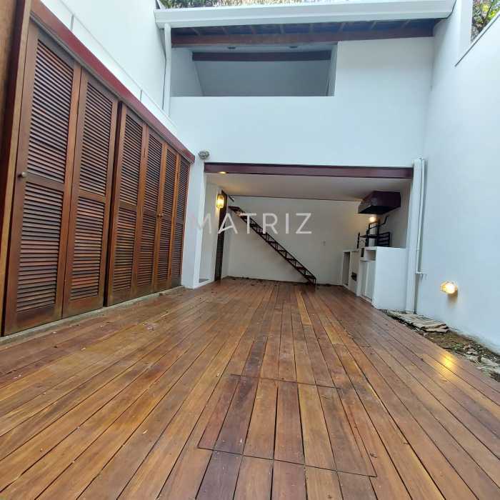 Conheça QUINTAL do imóvel - Casa de Vila para alugar Avenida Brigadeiro Luís Antônio, Jardins, São Paulo - R$ 10.900 - flora08 - 11 QUINTAL - 11